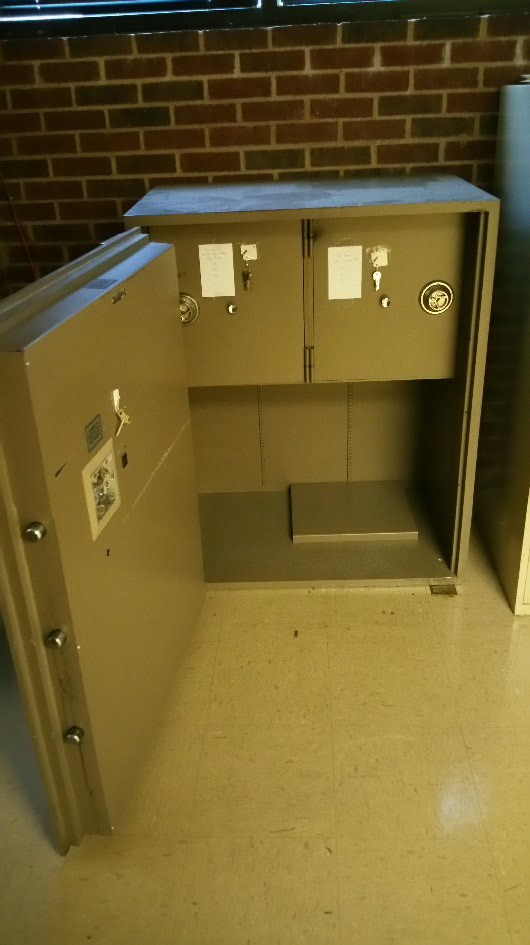 bank move 4 - Today we removed from a bank that closed a TL-15 rated night depository safe, a TL15 rated cash safe and all of the safe deposit boxes from the vault
